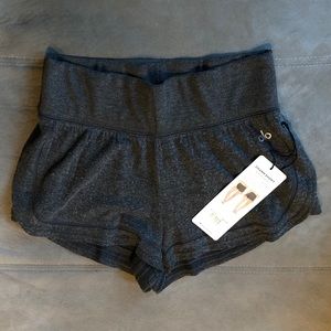 ALO Yoga CHARM Short
